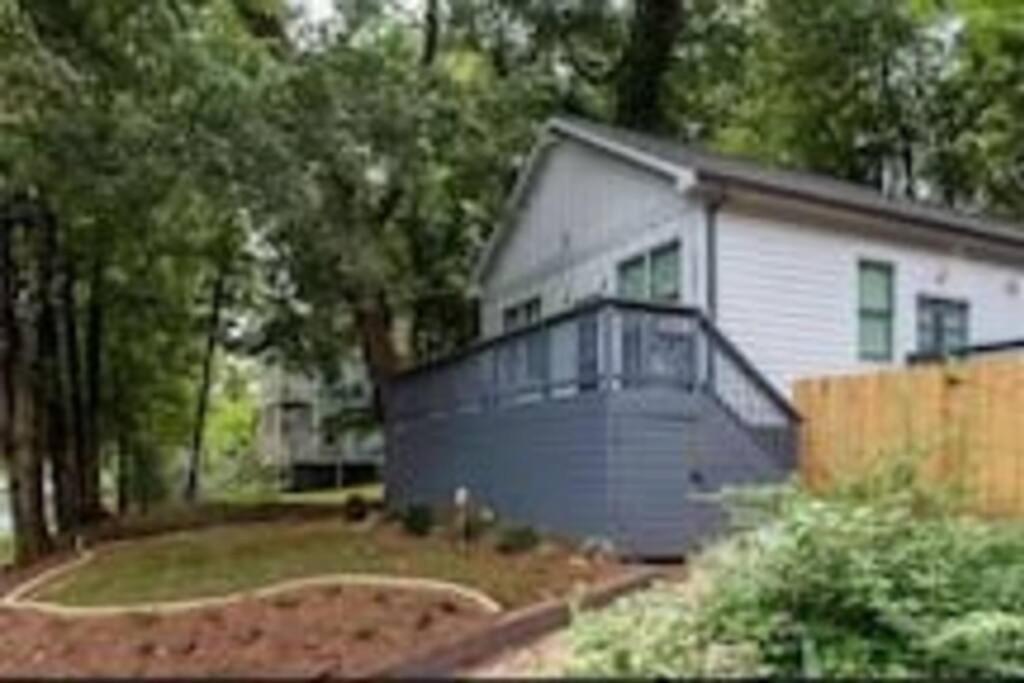 West End Modern Atlanta 3 Bedroom Bungalow Exterior photo