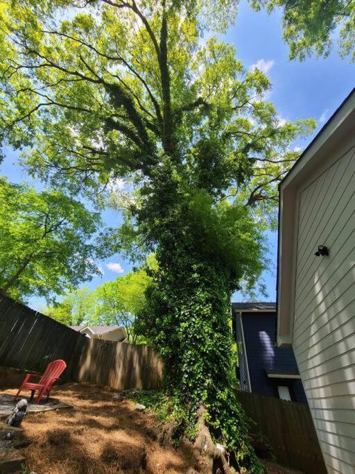 West End Modern Atlanta 3 Bedroom Bungalow Exterior photo